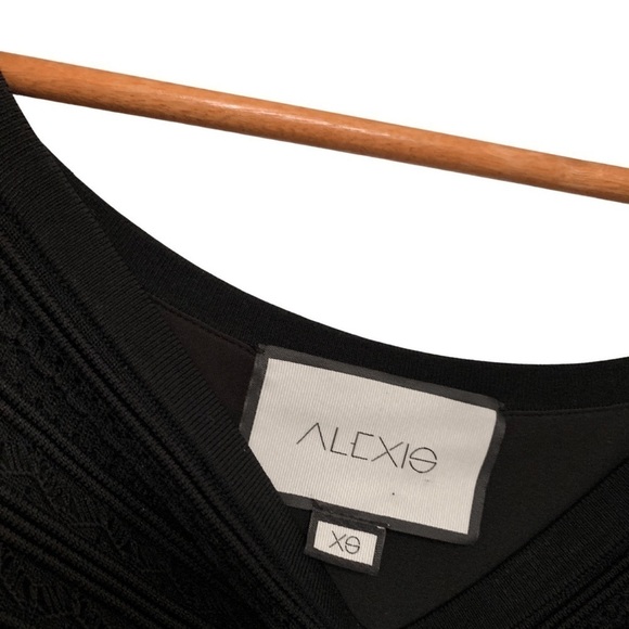 Alexis Sheira midi dress - Picture 5 of 6